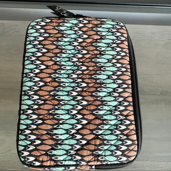 Vera Bradley Blue & Brown Patterned IPad Sleeve - Picture 3 of 7